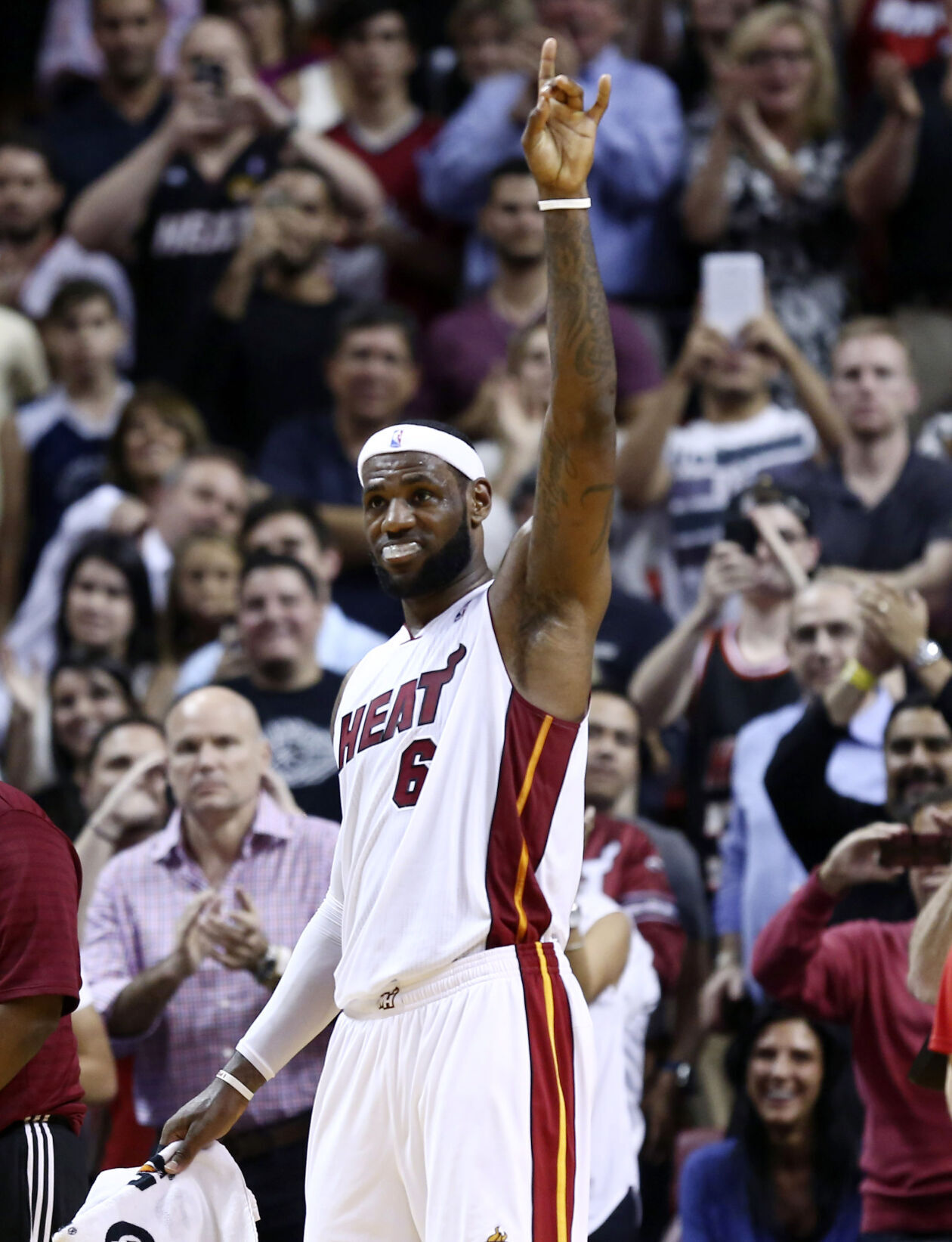 2014: LeBron James scores a career-high 61 points
